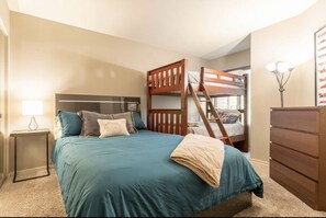 4 habitaciones, wifi gratis y ropa de cama