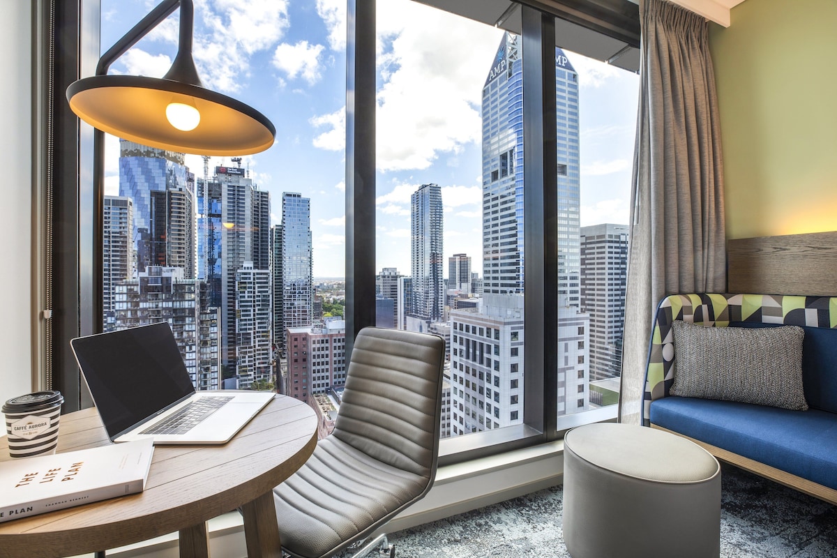 Holiday Inn Express Melbourne Little Collins by IHG