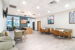 Desayuno continental incluido todos los días