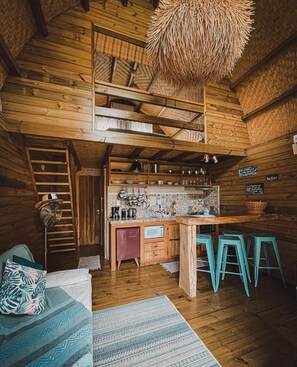 Interior - Ombak Bagus Surf Villa (SC)