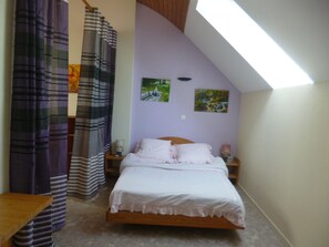 2 quartos, ferros/tábuas de passar roupa, Wi-Fi de cortesia