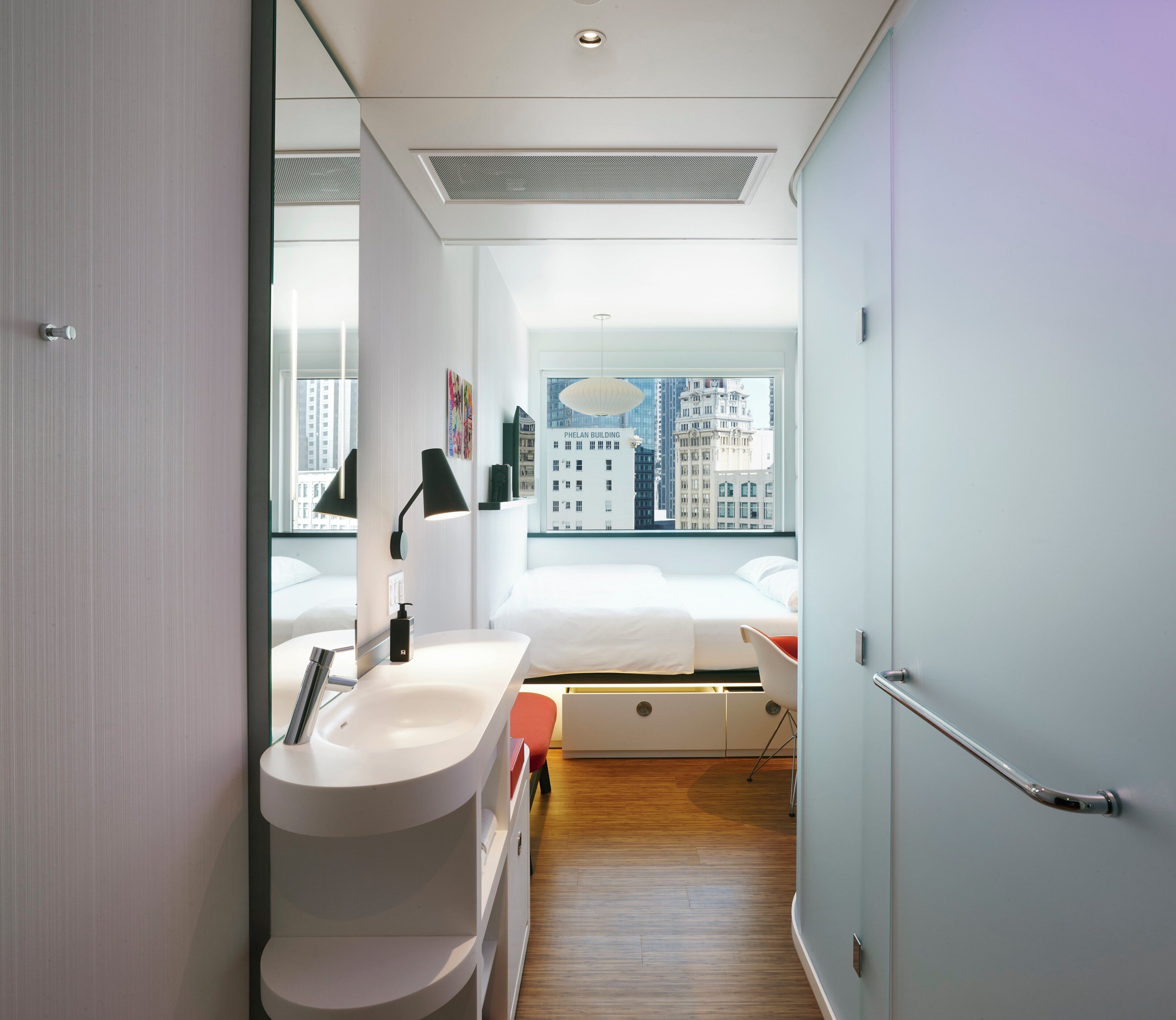 room, 1 king bed | premium bedding, pillow-top beds, in-room safe, desk