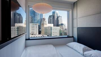 Room, 1 King Bed (High Floor) | City view