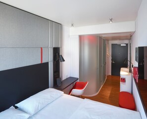 Hochwertige Bettwaren, Pillowtop-Betten, Zimmersafe, Schreibtisch