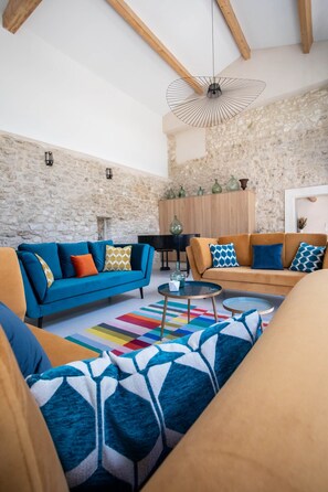 TV connectée, espaces bureaux