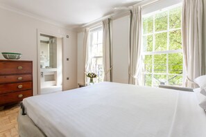 5 quartos, ferros/tábuas de passar roupa, Wi-Fi de cortesia