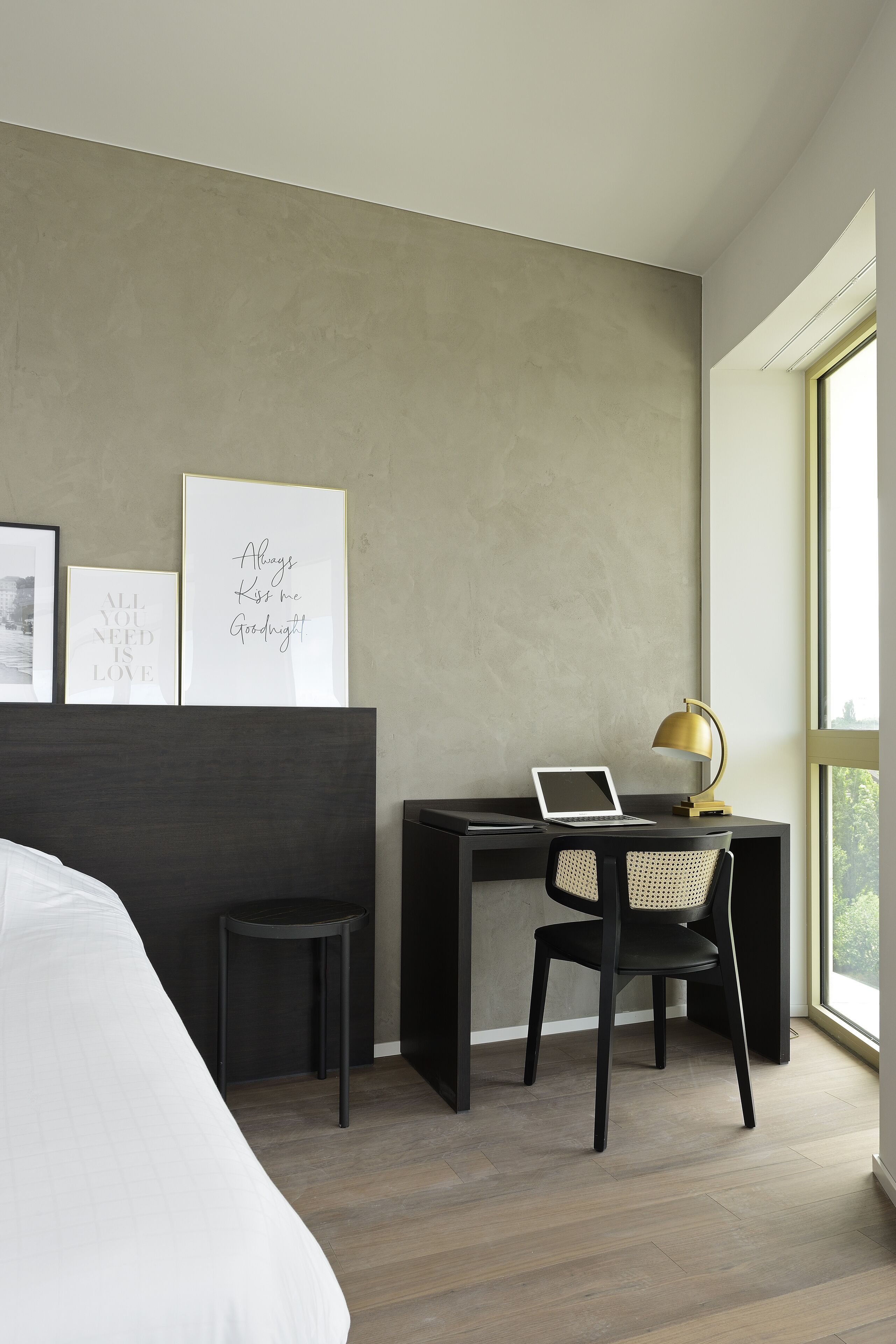 superior double room | minibar, in-room safe, desk, laptop workspace