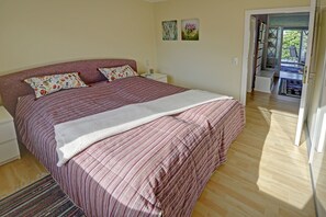 1 bedroom, desk, iron/ironing board, free WiFi - fewo1846 - Bellevue / 2-room apt. on the 3rd floor with balcony and harbor view (Flensburg)