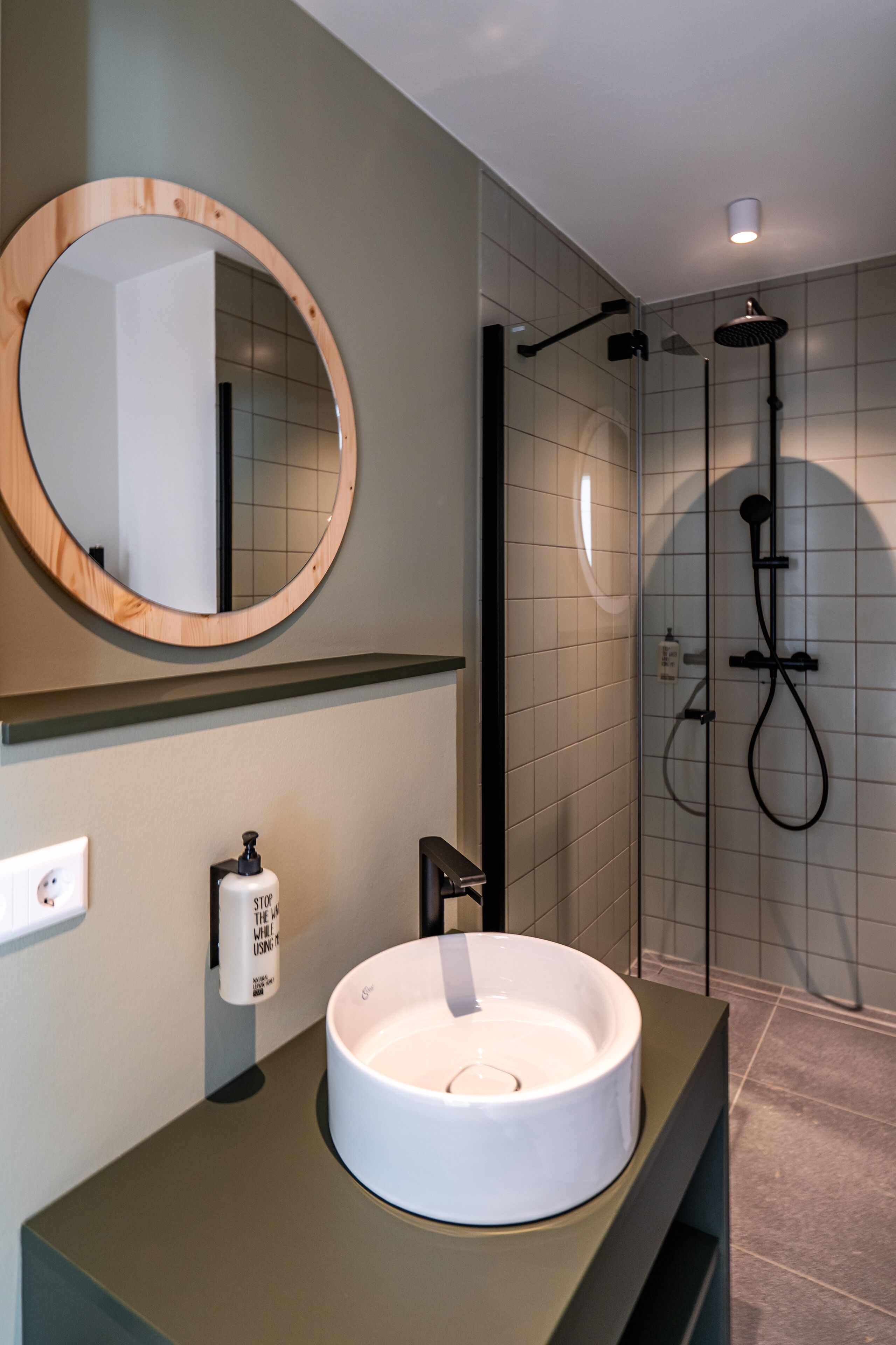 Superior Apartment | Bathroom