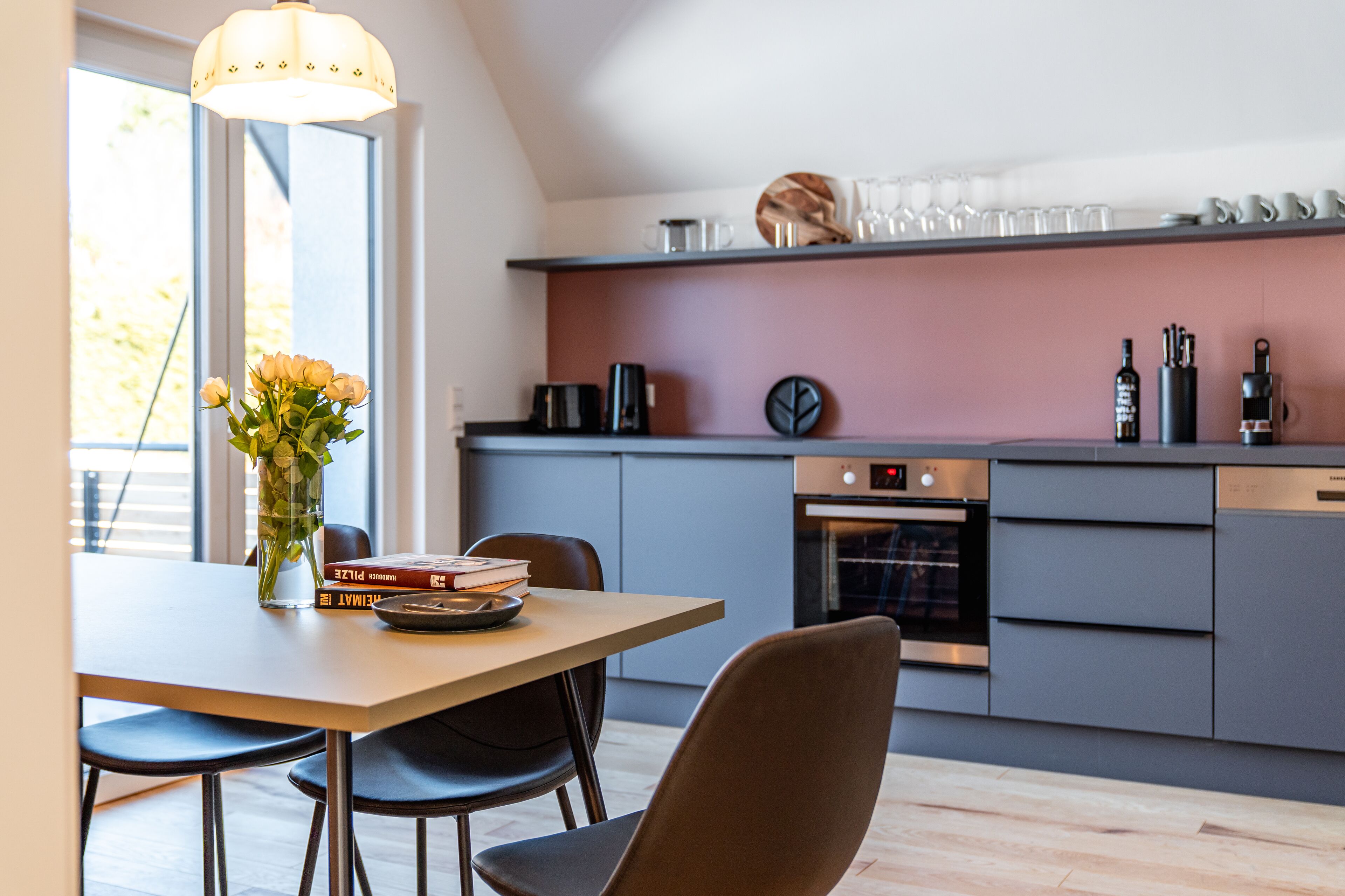 Maisonette | Eigene Küche | Großer Kühlschrank, Ofen, Herdplatte, Geschirrspüler