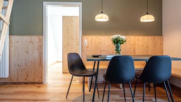Maisonette | Wohnbereich | Flachbildfernseher