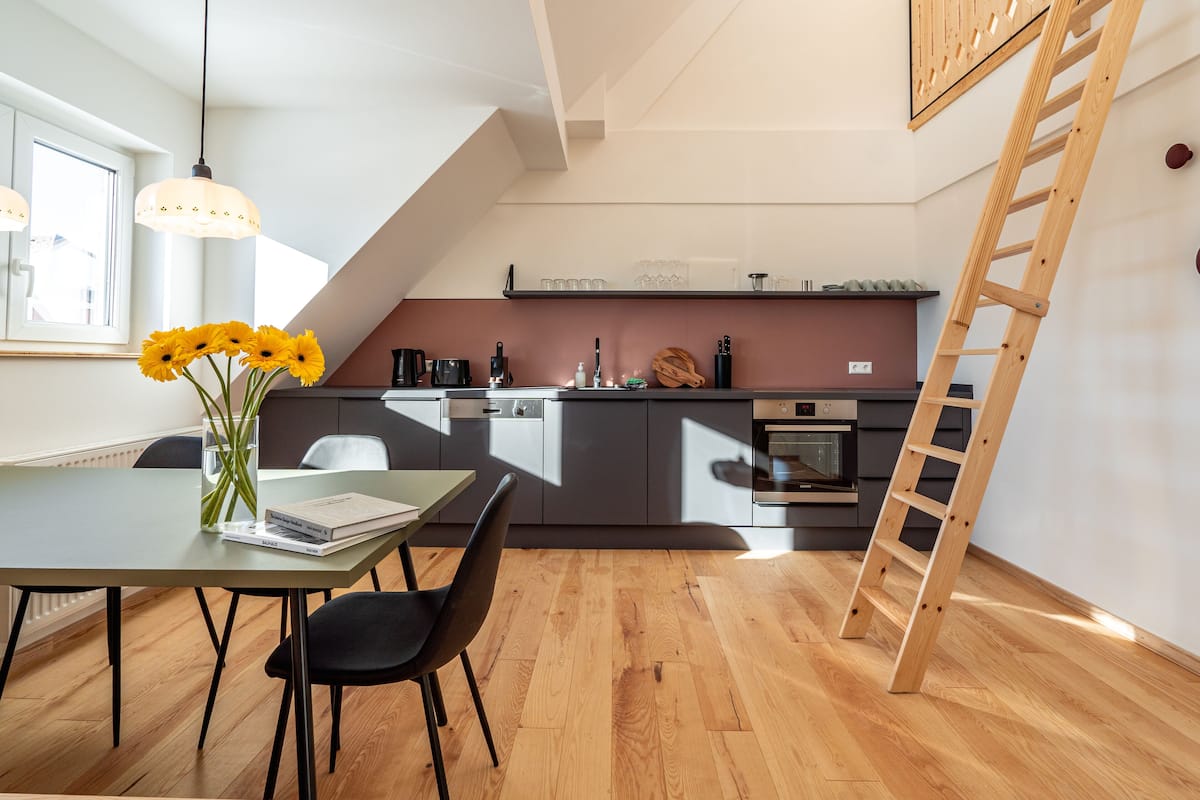 Duplex | Living area | Flat-screen TV