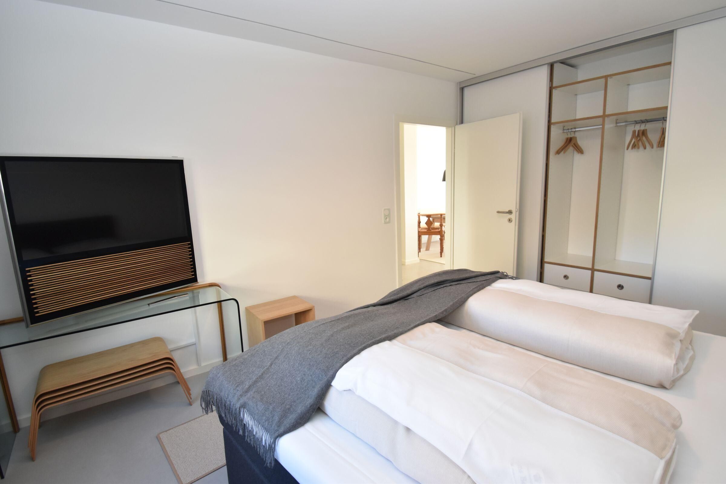2 bedrooms, iron/ironing board, WiFi (free), bed sheets