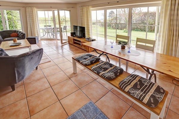 Living area with access to the terrace