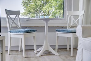 Interior - fewo1846 - Fjordview / modern studio apartment with sea view - elevator in the b (Glücksburg)