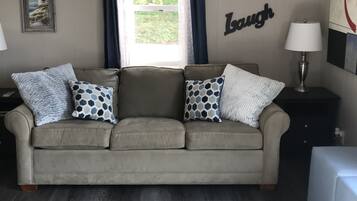 Smart TV, fireplace, stereo