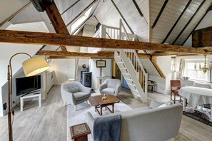 TV, fireplace, books, stereo - fewo1846 - Flensburger Möwe / maisonette apartment with balcony and harbor view (Flensburg)