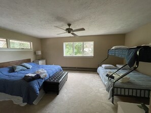 6 bedrooms, WiFi, bed sheets