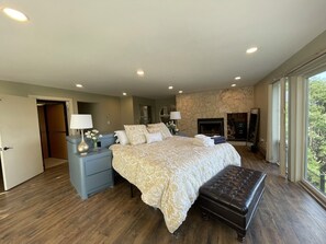 6 bedrooms, WiFi, bed sheets