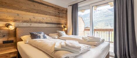 5 Schlafzimmer, Bügeleisen/Bügelbrett, kostenloses WLAN, Bettwäsche