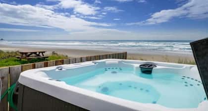 Oceanfront Vacation House - Pet Friendly