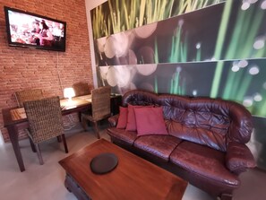 Living room - Captivating 4-bed Apartment in Kotka Saunafacility (Kotka)