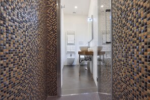 Shower, hair dryer, bidet, towels - Costa d'Amalfi Apartments - CASA AMALFI (Minori)
