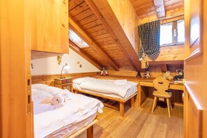 3 habitaciones, tabla de planchar con plancha y wifi gratis
