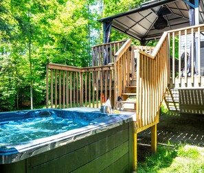 Bain à remous extérieur