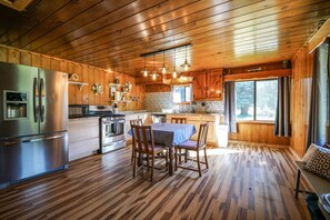 فرن، موقد طهي مسطح، ماكينة لصنع القهوة/الشاي، مستلزمات طهي/أطباق/أوعية