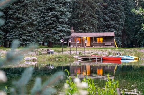 Cabin at Vallecito Lake with Hot Tub!