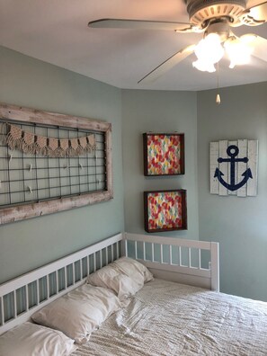 2 bedrooms, free WiFi - Adorable 2BR Condo on Long Beach Island LBI in Ship Bottom. Beach Block! (Ship Bottom)