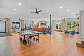 Spielezimmer