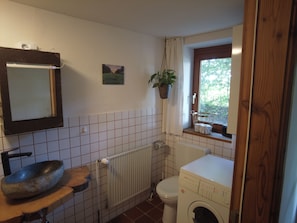 Dusche, Seife, Toilettenpapier
