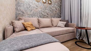 Apartment | Wohnbereich | LCD-Fernseher, aktuelle Filme, Pay-TV, Streaming-Dienste