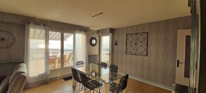 Dining - Superbe Appartement Avec Terasse Face a la mer (Boulogne-sur-Mer)
