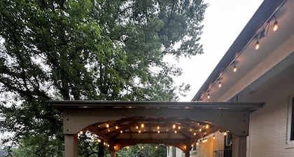 Amazing lakefront house- DISCOUNTED RATES!!!!!!!!!!!!!!!
