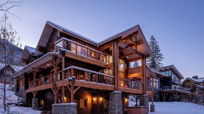 Exterior - The Minks: 6-bedroom luxury mountain chalet with hot tub & sauna (Golden)