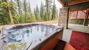 Bain à remous extérieur