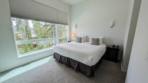 3 bedrooms, iron/ironing board, Internet, bed sheets
