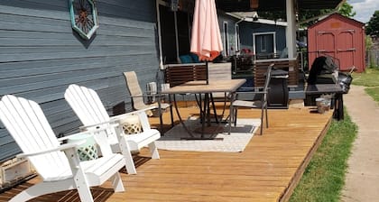 Lake Granbury Waterfront Home with private boat slip