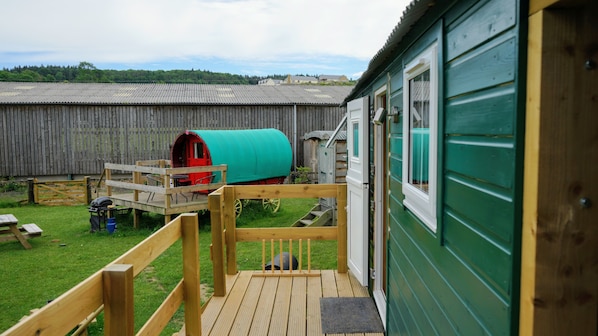 Cabin | Balcony - Unique Upcycled Straw Trailer @ Westcote (Hawick)