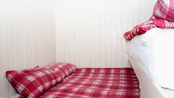 Cabin | 2 bedrooms, travel cot, bed sheets