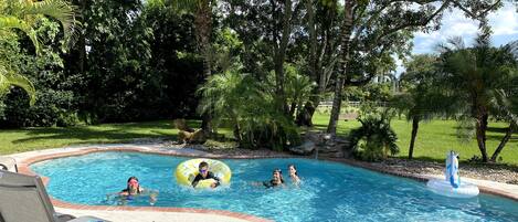 Piscine extérieure