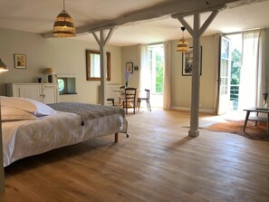 1 chambre, fer et planche à repasser, lit parapluie, Wi-Fi gratuit