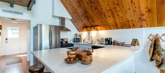 Oakhurst Cabin|Bass Lake View|Game Room|Hot Tub!
