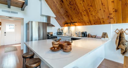 Oakhurst Cabin|Bass Lake View|Game Room|Hot Tub!