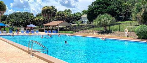Beheizter Pool