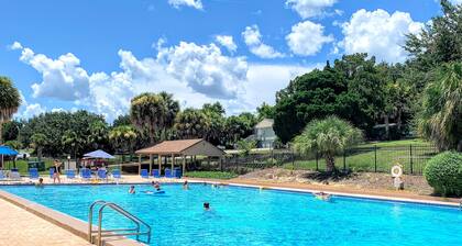 Orange You Worth It? Luxe escape near Disney, Fast Wi-Fi, Resort amenities.