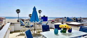 Luxury  Beach House in quite neighborhood